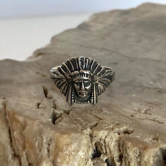 VTG Sterling Silver 925 Indian Chief Head Feathered Headdress Band Ring Sz 6 - Picture 2 of 16